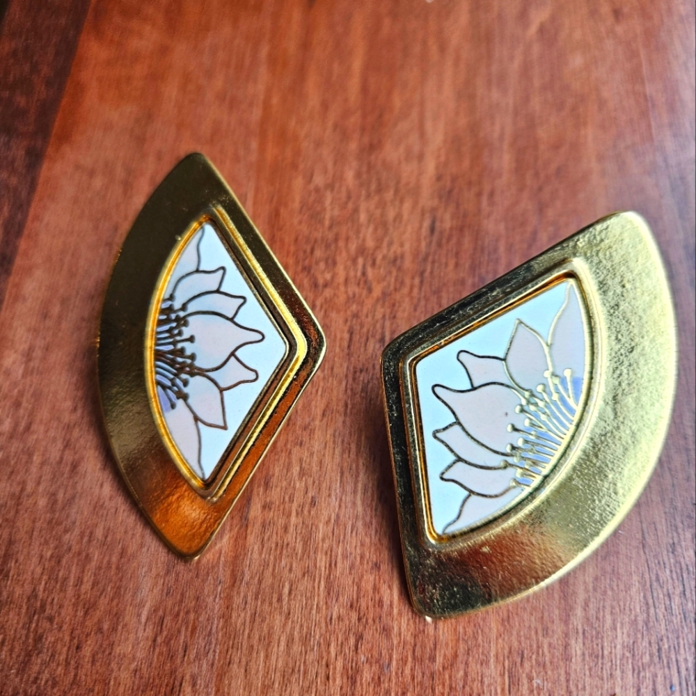Rare find - Laurel Burch earrings